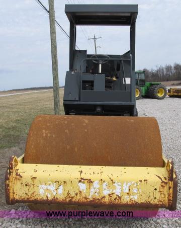 image for item B2645 Bomag BW156DH-3 vibratory roller