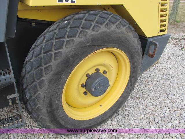 image for item B2645 Bomag BW156DH-3 vibratory roller