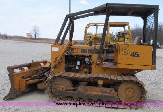 image for item B2648 1981 Case 450B dozer