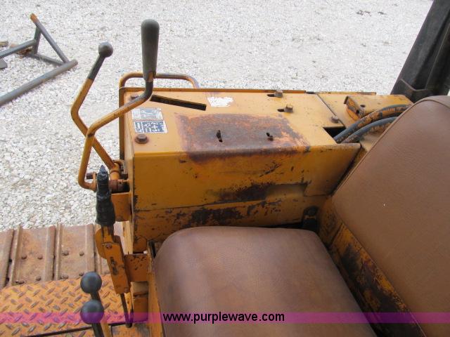 image for item B2648 1981 Case 450B dozer
