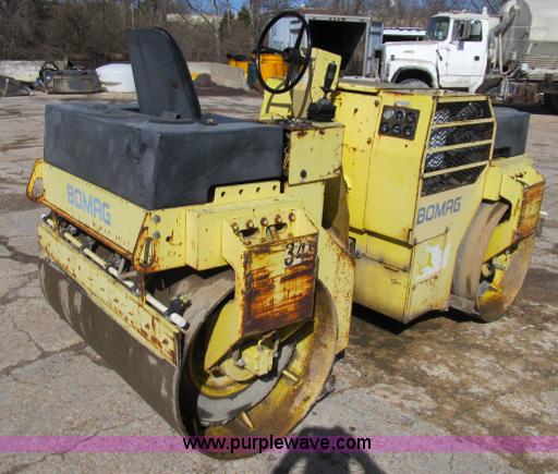 image for item B2656 Bomag 137 double drum vibratory roller