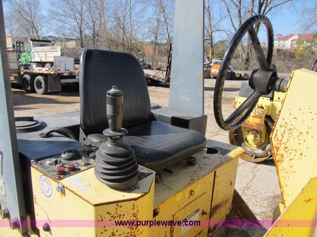image for item B2657 Bomag 137 double drum vibratory roller