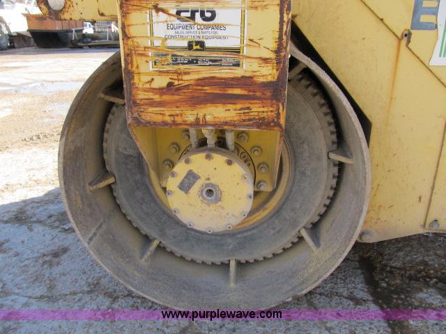 image for item B2657 Bomag 137 double drum vibratory roller