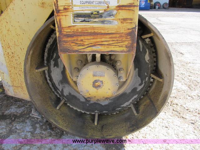 image for item B2657 Bomag 137 double drum vibratory roller
