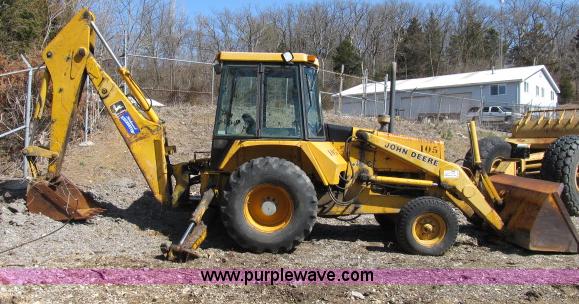 image for item B2658 1987 John Deere 410C backhoe