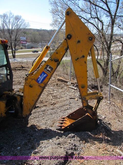image for item B2658 1987 John Deere 410C backhoe