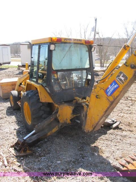 image for item B2658 1987 John Deere 410C backhoe