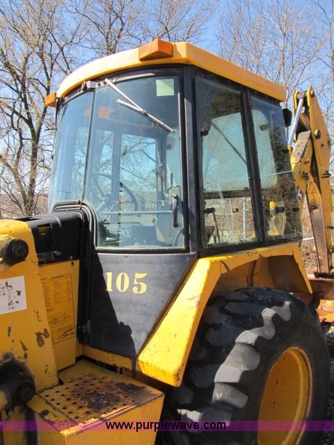 image for item B2658 1987 John Deere 410C backhoe
