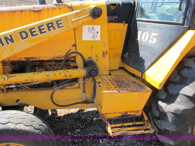 image for item B2658 1987 John Deere 410C backhoe