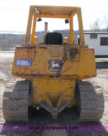 image for item B2659 1990 John Deere 850B dozer