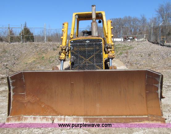 image for item B2659 1990 John Deere 850B dozer