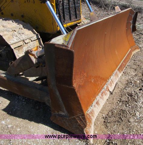 image for item B2659 1990 John Deere 850B dozer