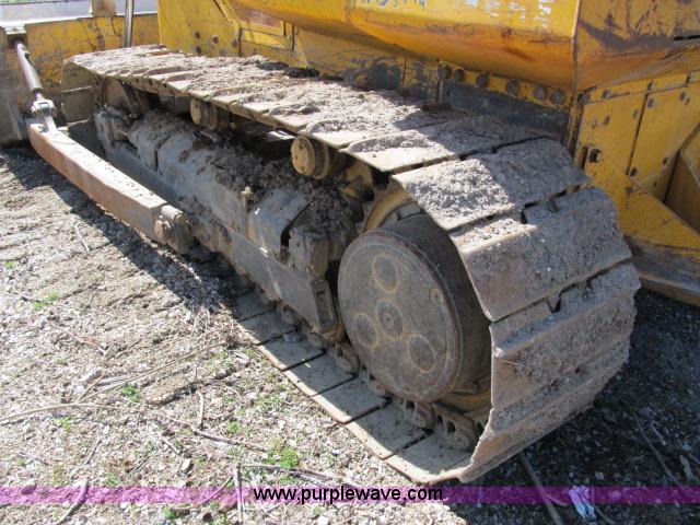 image for item B2659 1990 John Deere 850B dozer