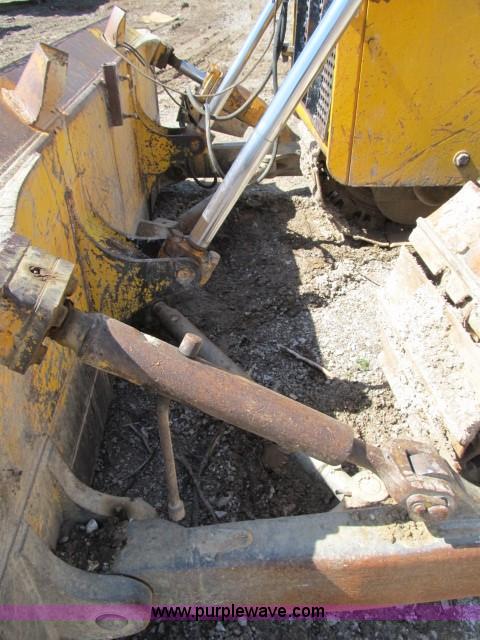 image for item B2659 1990 John Deere 850B dozer