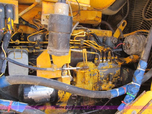 image for item B2659 1990 John Deere 850B dozer