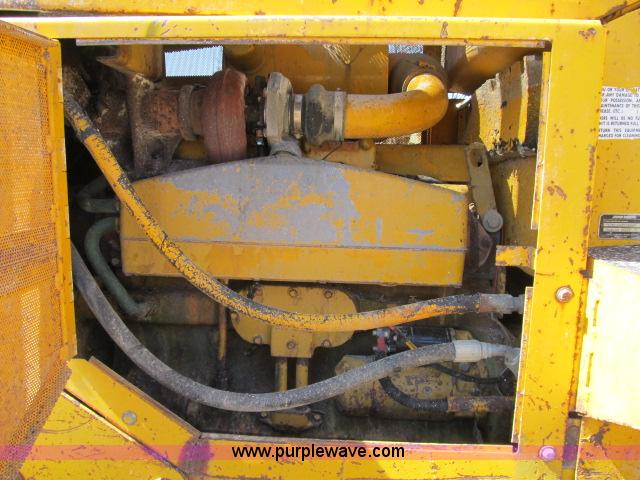 image for item B2659 1990 John Deere 850B dozer