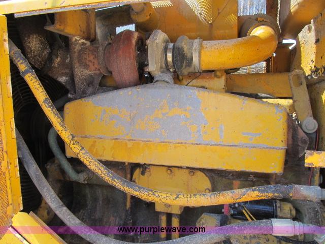 image for item B2659 1990 John Deere 850B dozer