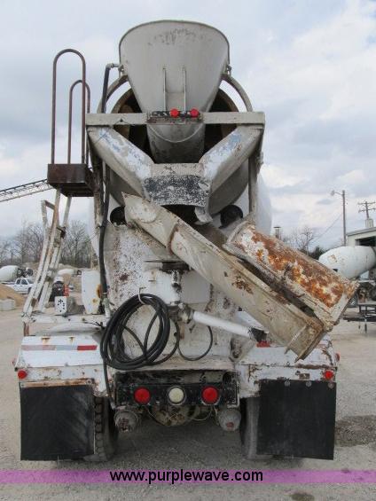 image for item B2663 1992 Ford LT8000 cement truck