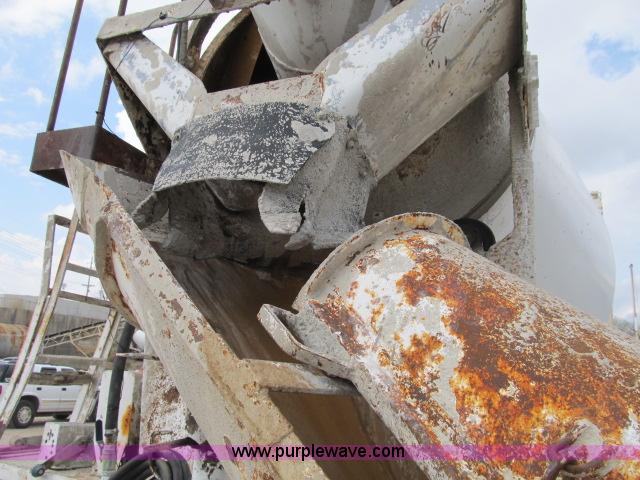 image for item B2663 1992 Ford LT8000 cement truck