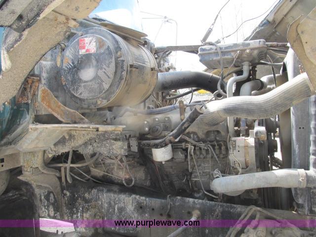 image for item B2663 1992 Ford LT8000 cement truck