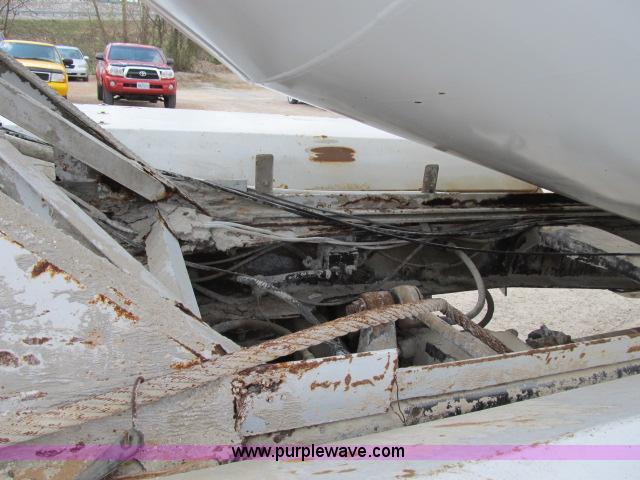 image for item B2663 1992 Ford LT8000 cement truck