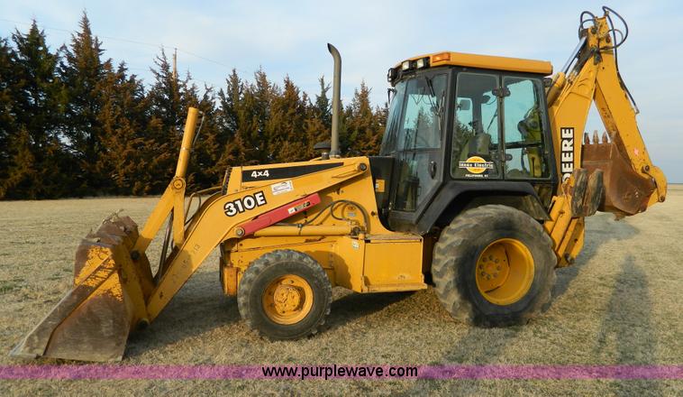 image for item B3584 1999 John Deere 310E FWA backhoe