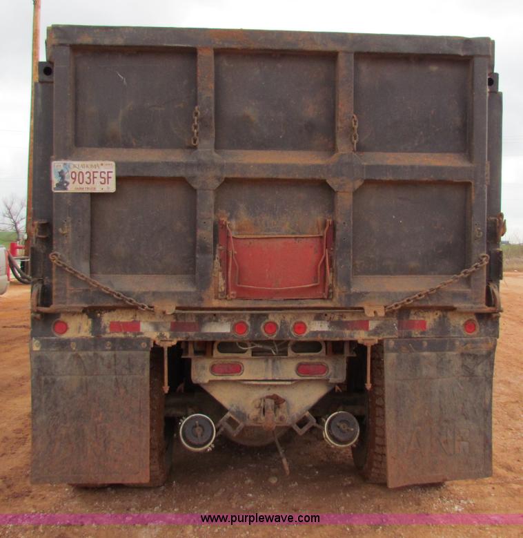 image for item B7208 1989 Peterbilt 357 dump truck