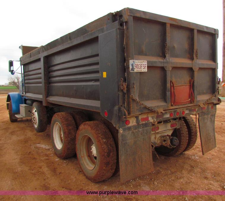 image for item B7208 1989 Peterbilt 357 dump truck