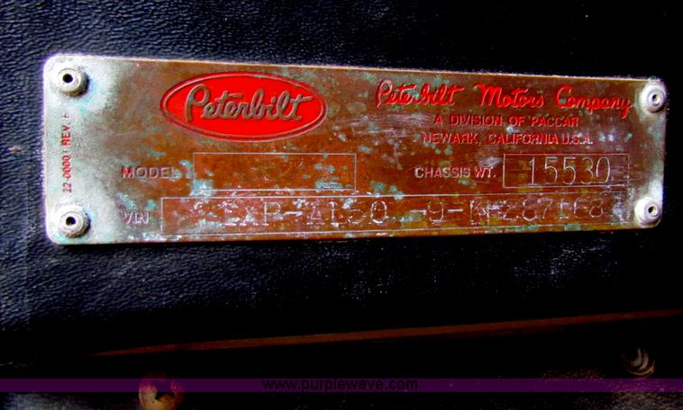 image for item B7208 1989 Peterbilt 357 dump truck