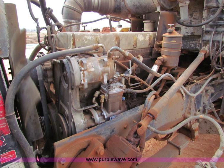image for item B7208 1989 Peterbilt 357 dump truck