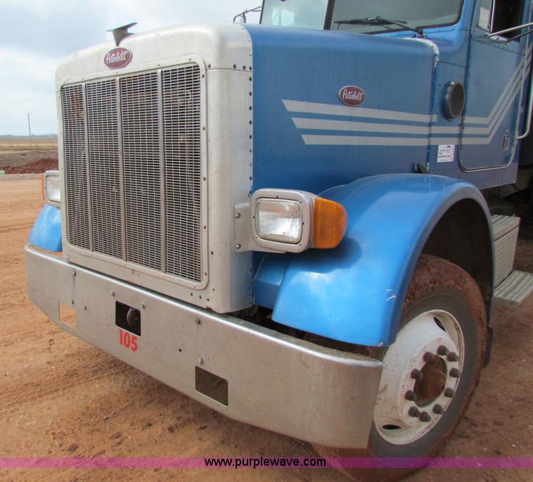 image for item B7208 1989 Peterbilt 357 dump truck