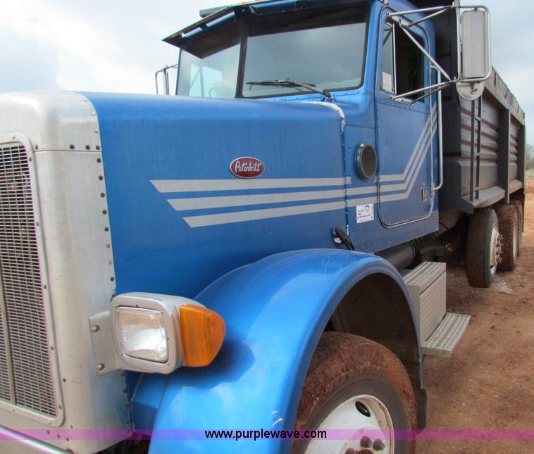 image for item B7208 1989 Peterbilt 357 dump truck