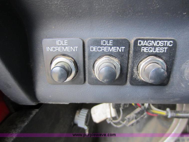 image for item C5278 1998 Volvo WG semi truck