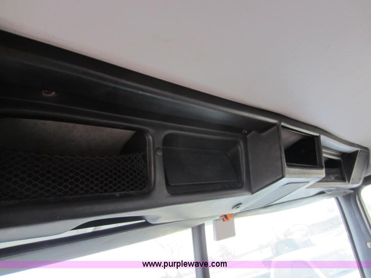 image for item C5278 1998 Volvo WG semi truck