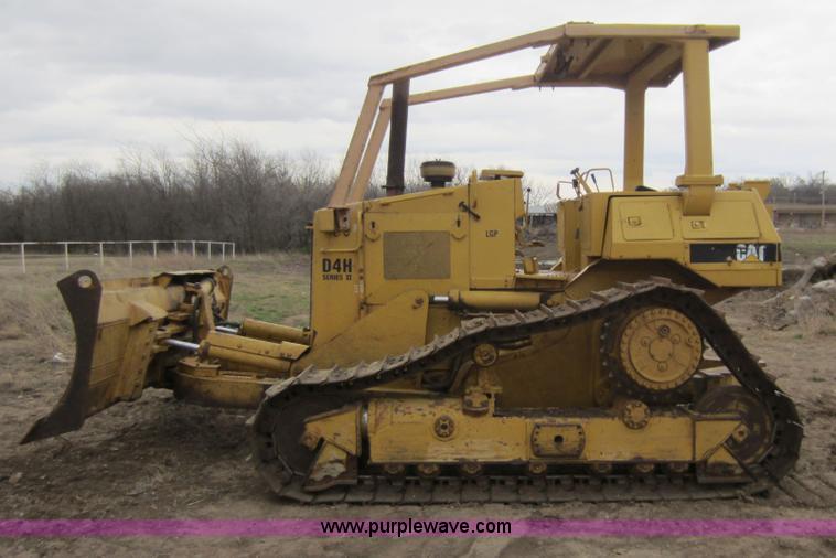image for item C5348 1988 Caterpillar D4H LGP Series II dozer