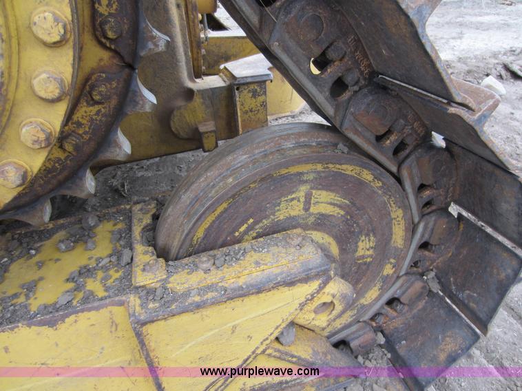 image for item C5348 1988 Caterpillar D4H LGP Series II dozer
