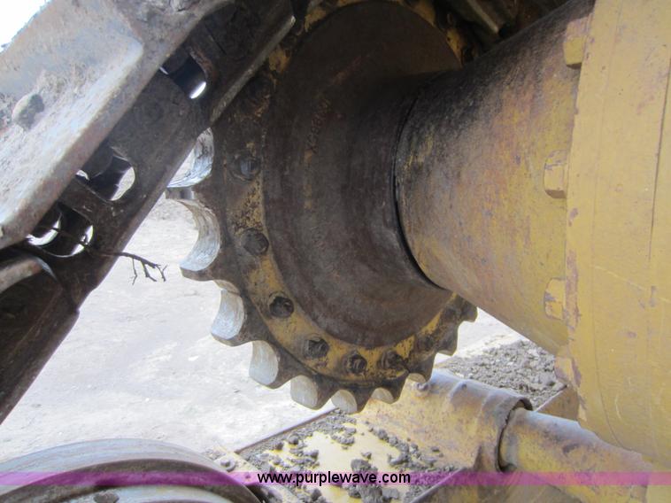 image for item C5348 1988 Caterpillar D4H LGP Series II dozer