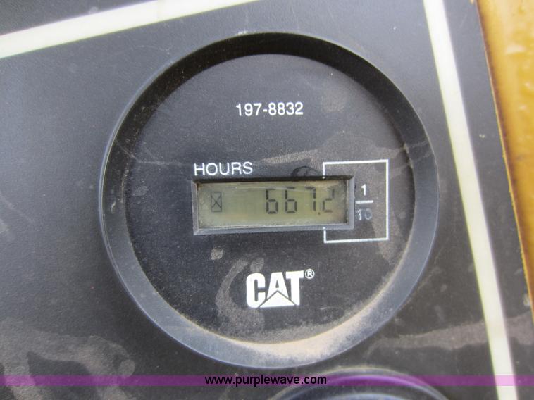 image for item C5348 1988 Caterpillar D4H LGP Series II dozer