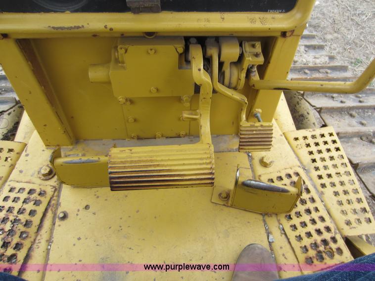 image for item C5348 1988 Caterpillar D4H LGP Series II dozer