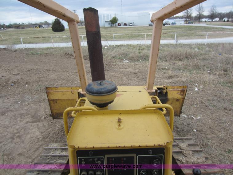 image for item C5348 1988 Caterpillar D4H LGP Series II dozer