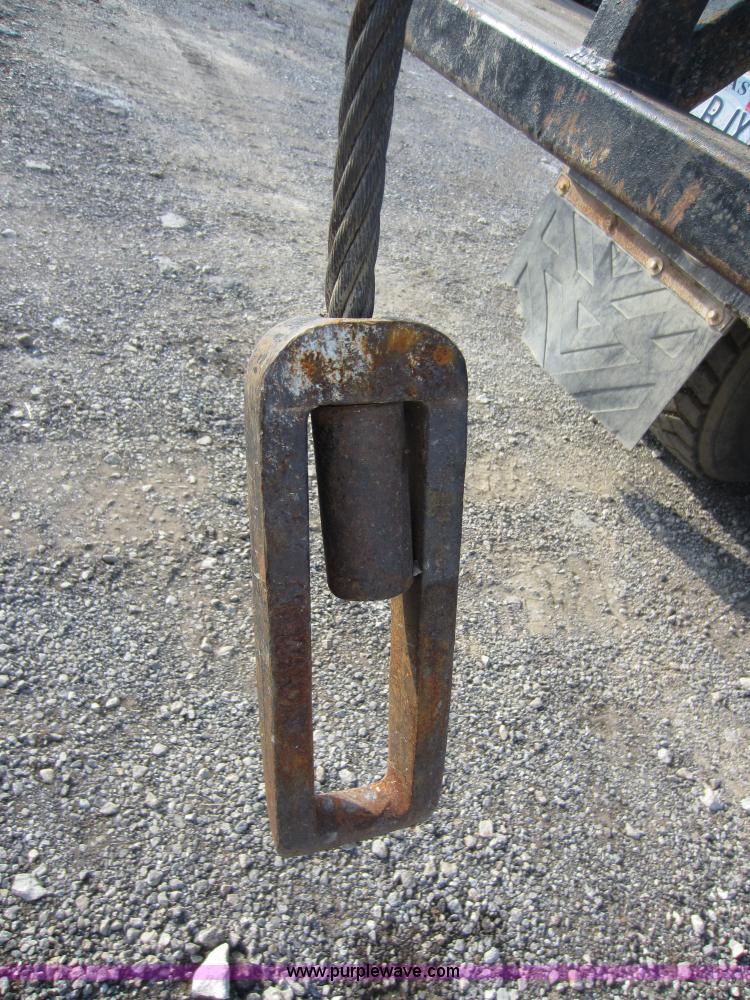 image for item C5366 1988 Mack DM686S roll off truck