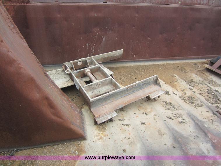 image for item C5371 Smith 14' dump bed