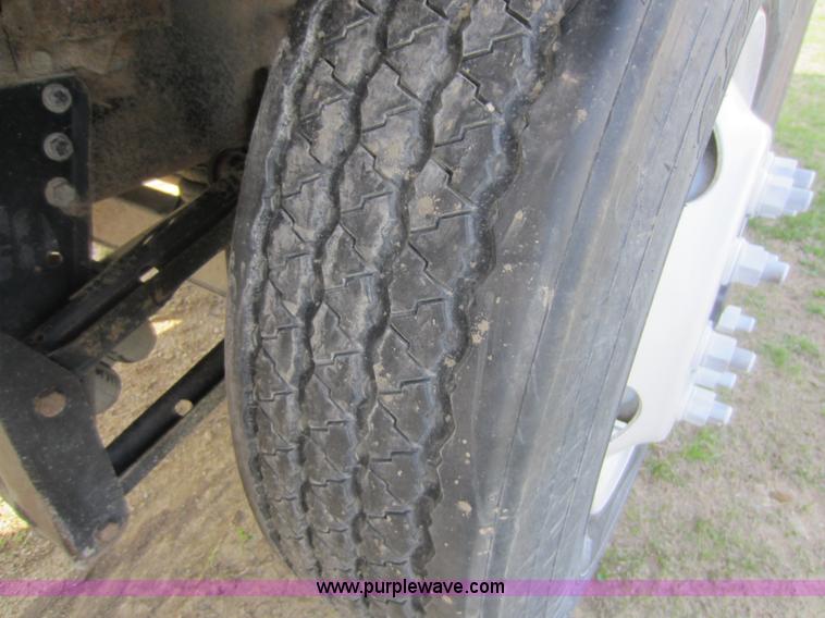 image for item C5375 1999 International 9200 dump truck