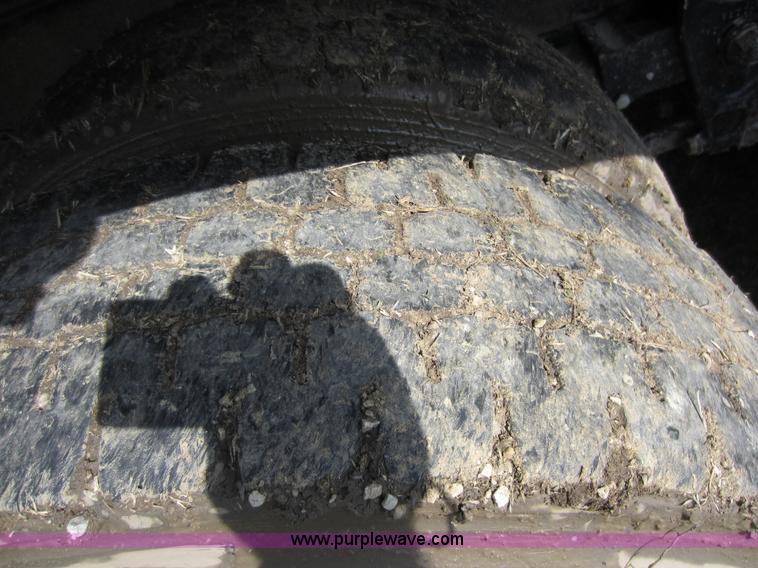 image for item C5375 1999 International 9200 dump truck