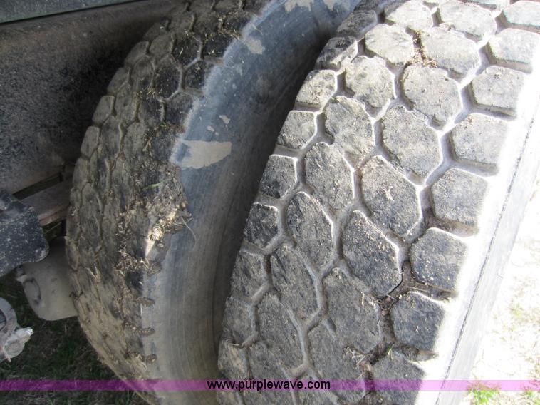 image for item C5375 1999 International 9200 dump truck