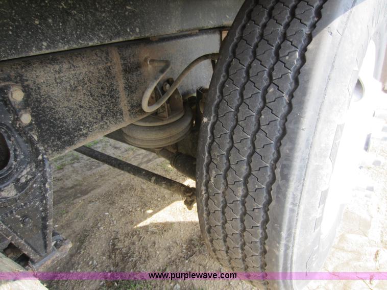 image for item C5375 1999 International 9200 dump truck