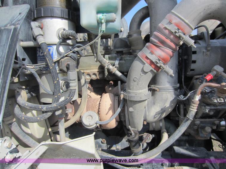 image for item C5375 1999 International 9200 dump truck