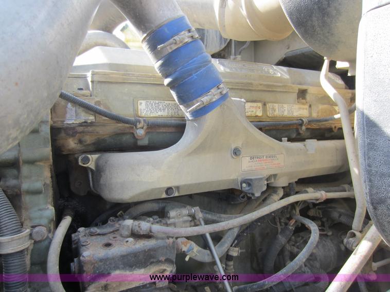 image for item C5375 1999 International 9200 dump truck