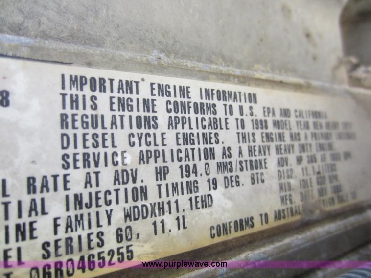 image for item C5375 1999 International 9200 dump truck