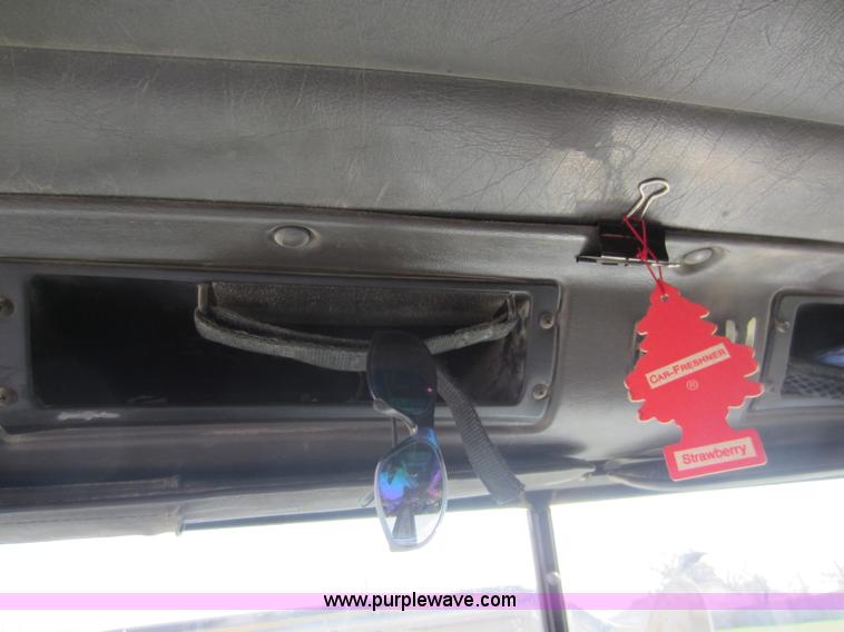 image for item C5375 1999 International 9200 dump truck